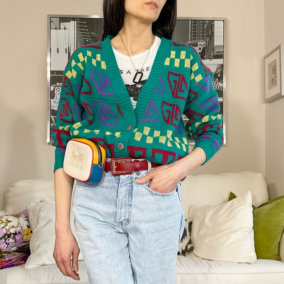 Vintage geometric print button down cardigan - Picture 3 of 12